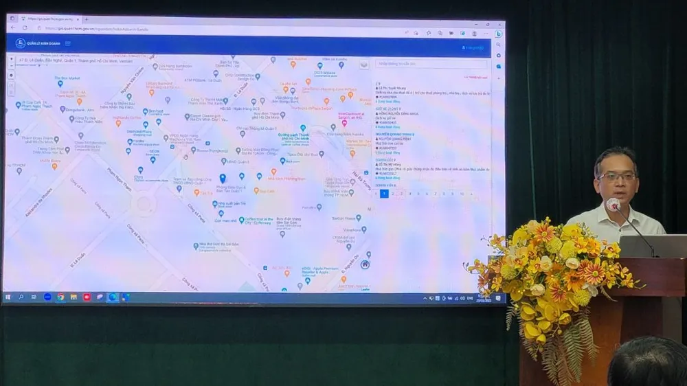 Đại diện UBND quận 1 giới thiệu tính năng quét ô phố trên ứng dụng WEBGIS Đại diện UBND quận 1 giới thiệu tính năng quét ô phố trên ứng dụng WEBGIS