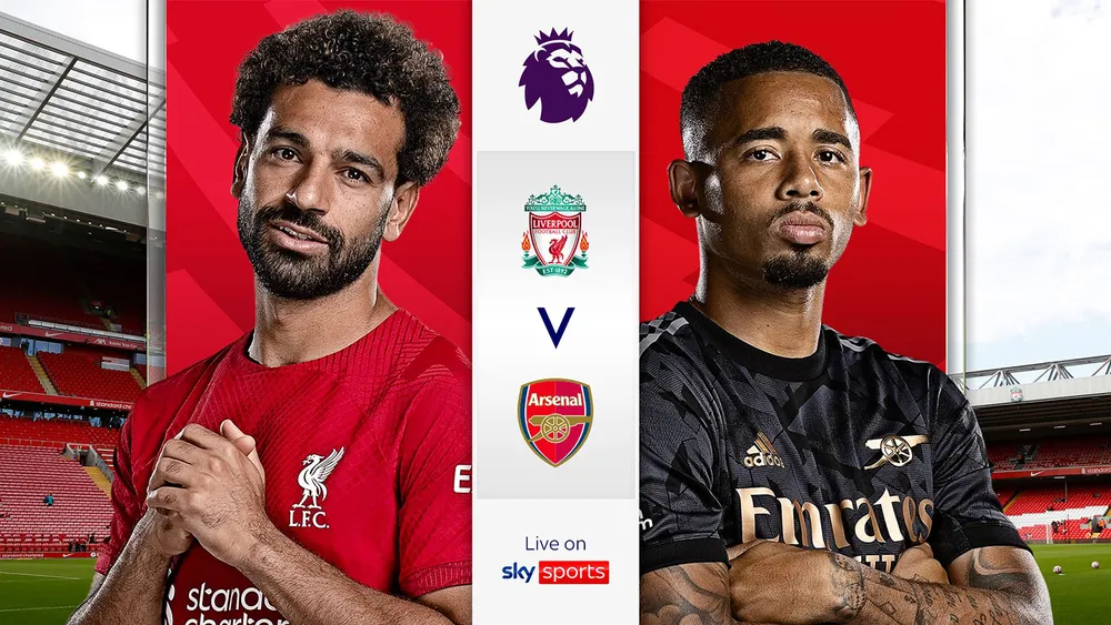 Liverpool (trái) tiếp đón Arsenal trong bối cảnh gặp nhiều khó khăn