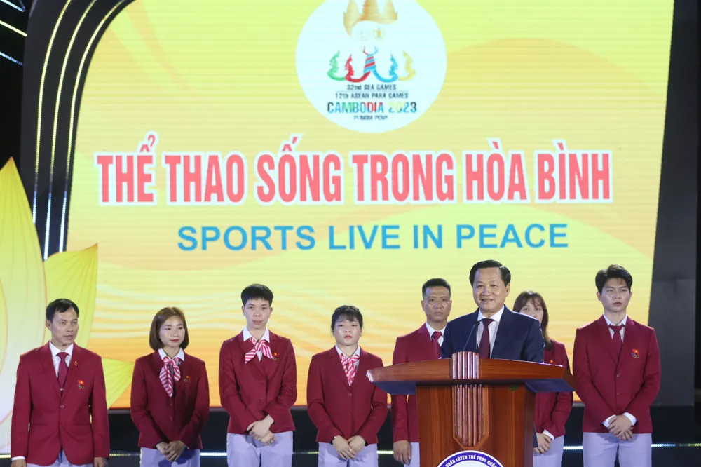 Phó Thủ tướng Lê Minh Khái phát biểu tại lễ xuất quân