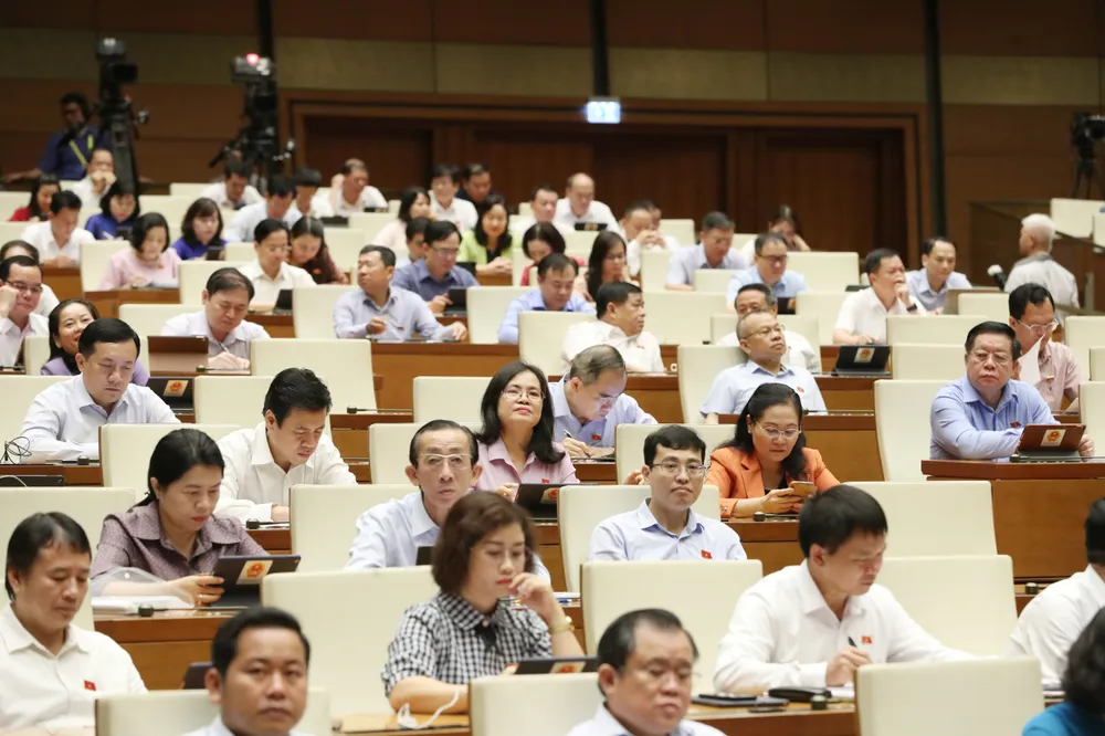 Quang cảnh phiên chất vấn. Ảnh: QUANG PHÚC