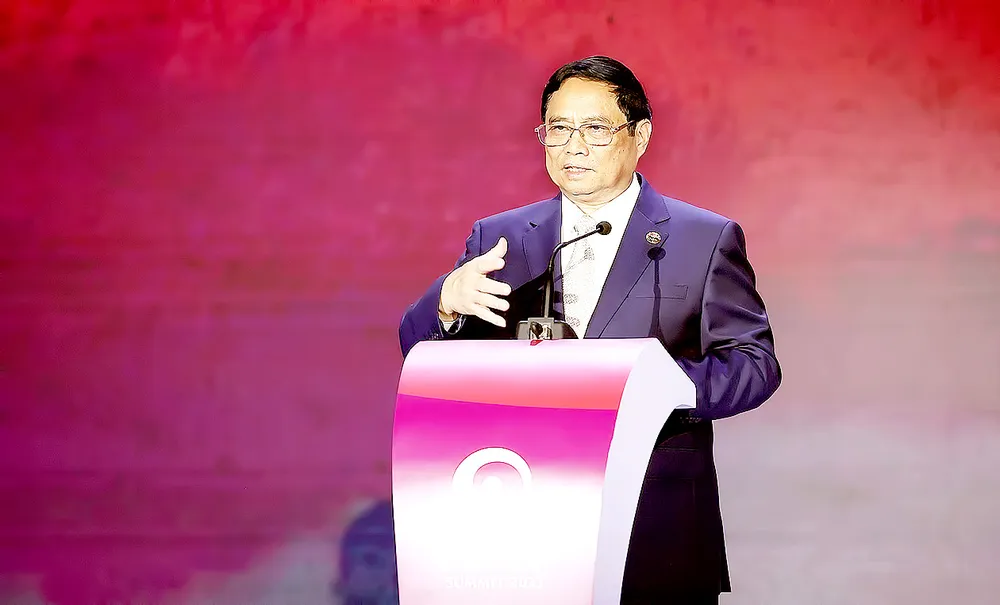 Thủ tướng Phạm Minh Chính phát biểu tại Hội nghị thượng đỉnh kinh doanh đầu tư ASEAN 2023. Ảnh: TTXVN