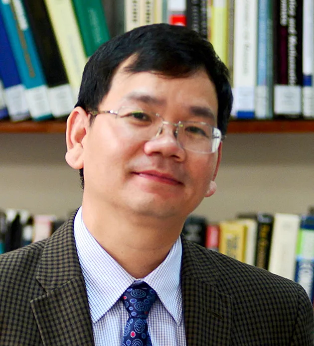 Chuyên gia kinh tế Huỳnh Thế Du