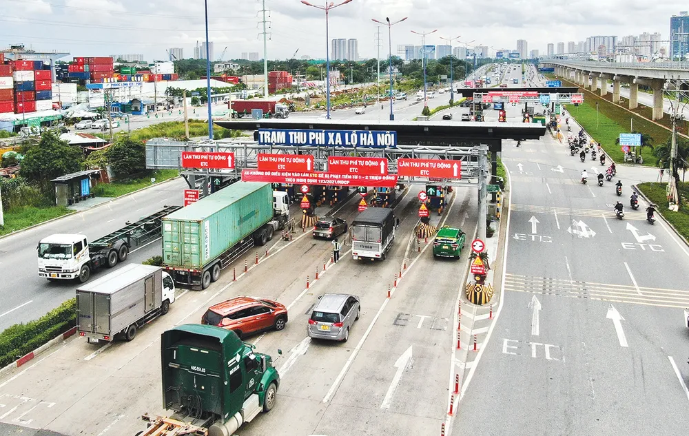 Xa lộ Hà Nội - đường Võ Nguyên Giáp (TP Thủ Đức, TPHCM) đoạn từ cầu Sài Gòn đến ngã tư Thủ Đức. Ảnh: HOÀNG HÙNG