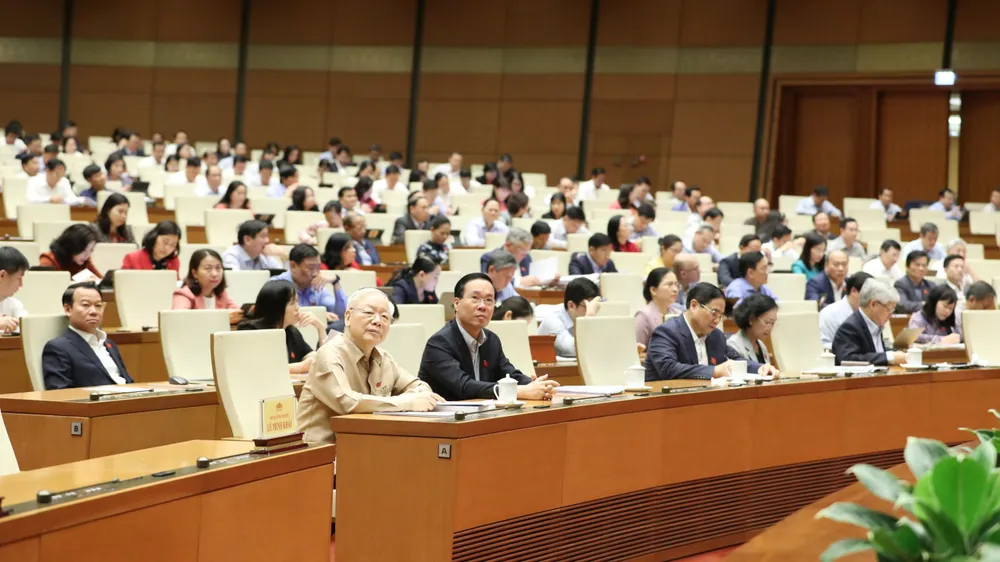 Tổng Bí thư Nguyễn Phú Trọng và các đồng chí lãnh đạo Đảng, Nhà nước cùng các đại biểu dự phiên chất vấn sáng 7-11. Ảnh: QUANG PHÚC