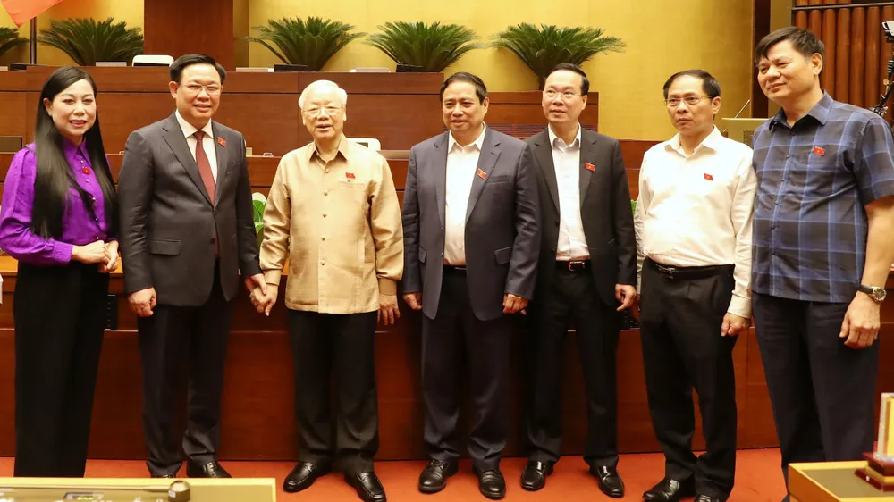 Tổng Bí thư Nguyễn Phú Trọng và các đồng chí lãnh đạo Đảng, Nhà nước cùng các đại biểu dự phiên chất vấn sáng 7-11. Ảnh: QUANG PHÚC