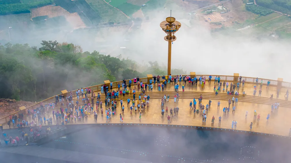 Mây phủ cầu ước - Minh Tú.jpeg