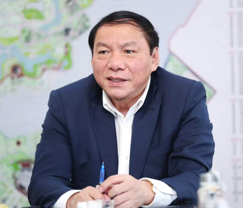 CN4-Anh1-Bộ-trưởng-Bộ-VH-TT-DL-Nguyễn-Văn-Hùng.jpg