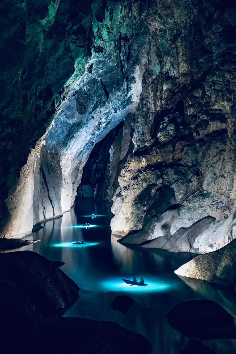 PSA Anh7-9-2- Kỳ quan lòng đất Việt Nam.jpg