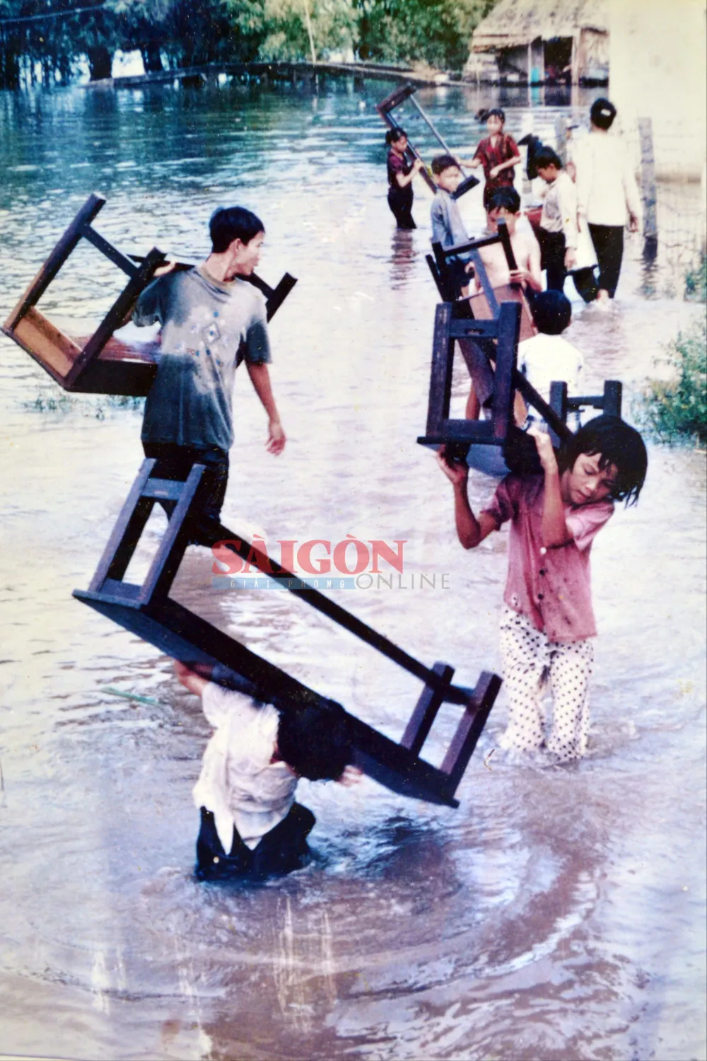 NK 28-3- Cõng chữ (những năm 2000).jpeg