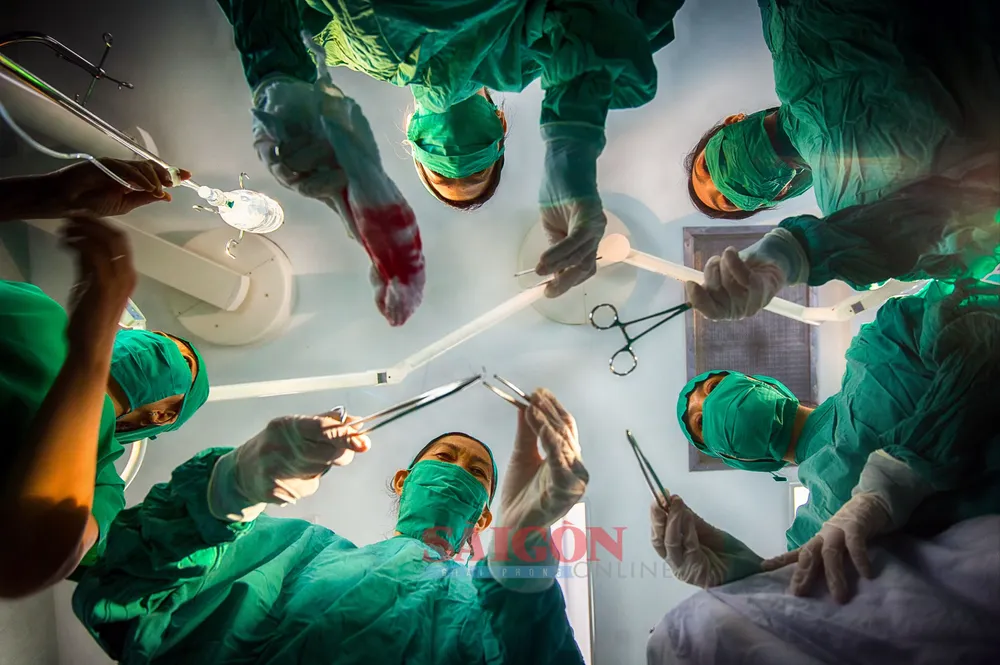 NK 30-3- Những bàn tay nhân ái.jpeg