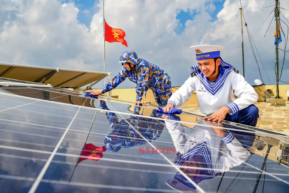 NK 31-3- Bảo quản pin năng lượng Trường Sa.jpg