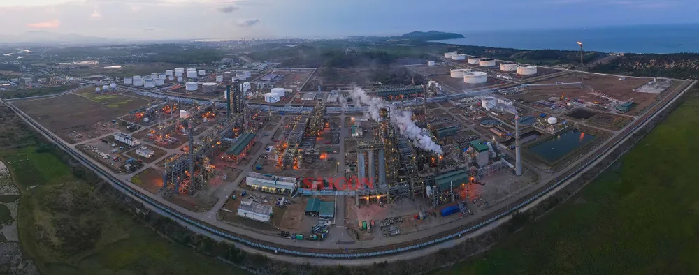 NK 31-3- Toàn cảnh nhà máy lọc dầu đầu tiên của VIệt Nam.jpeg