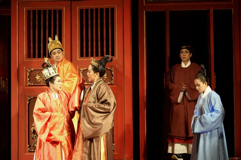 CN4 xem nghe doc.jpg