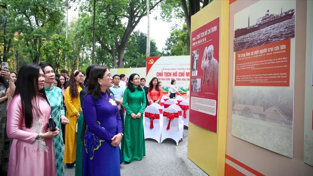 Nhiều hoạt động ý nghĩa tại Phủ Chủ tịch kỷ niệm 135 năm ngày sinh Bác Hồ. Ảnh: NAM NGUYỄN