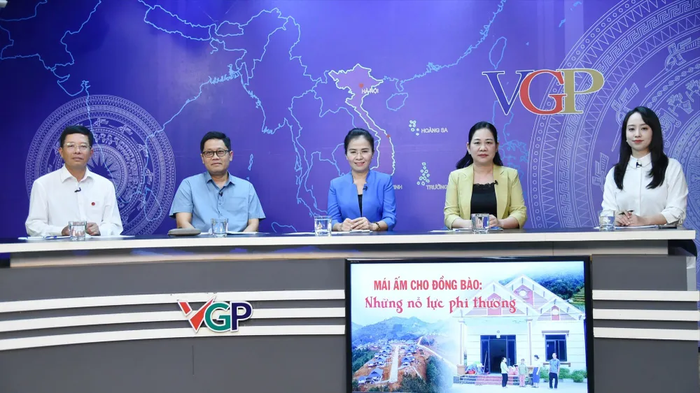 Các đại biểu dự tọa đàm