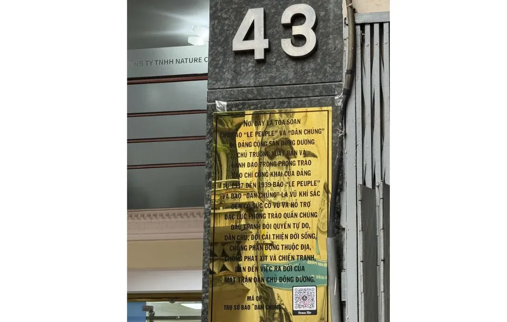 Bảng hiệu di tích lịch sử cấp quốc gia Trụ sở Báo Dân Chúng