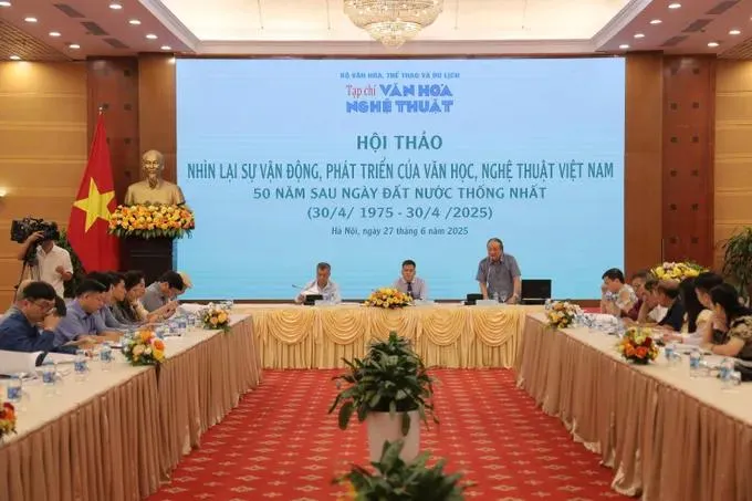 Hội thảo khoa học “Nhìn lại sự vận động, phát triển của văn học, nghệ thuật Việt Nam 50 năm sau ngày đất nước thống nhất”