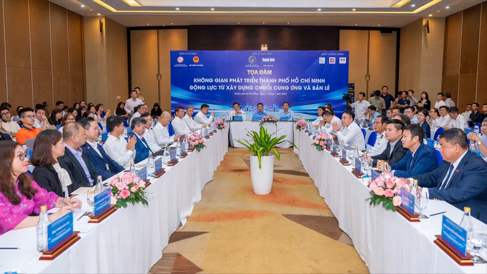 Quang cảnh buổi tọa đàm Không gian phát triển TPHCM - Động lực từ xây dựng chuỗi cung ứng và bán lẻ.