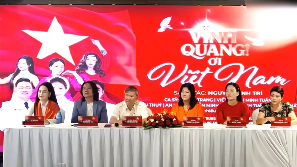 GS-TS, Anh hùng Lao động Nguyễn Anh Trí ra mắt MV Vinh quang, ơi Việt Nam