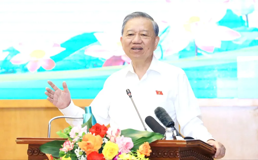 Tổng Bí thư Tô Lâm phát biểu tại hội nghị tiếp xúc cử tri TP Hà Nội, chiều 23-9. Ảnh: VIẾT CHUNG 