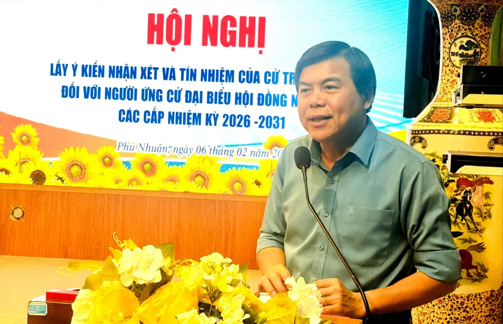 Đồng chí Tăng Hữu Phong phát biểu tại hội nghị