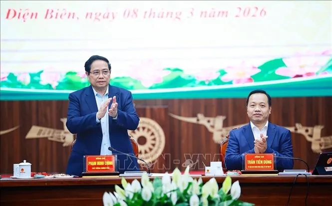 Thủ tướng Phạm Minh Chính làm việc với lãnh đạo tỉnh Điện Biên về tình hình phát triển kinh tế - xã hội. Ảnh: Dương Giang/TTXVN