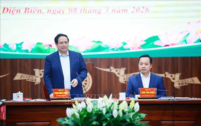 Thủ tướng Phạm Minh Chính làm việc với lãnh đạo tỉnh Điện Biên về tình hình phát triển kinh tế - xã hội của tỉnh. Ảnh: Dương Giang/TTXVN