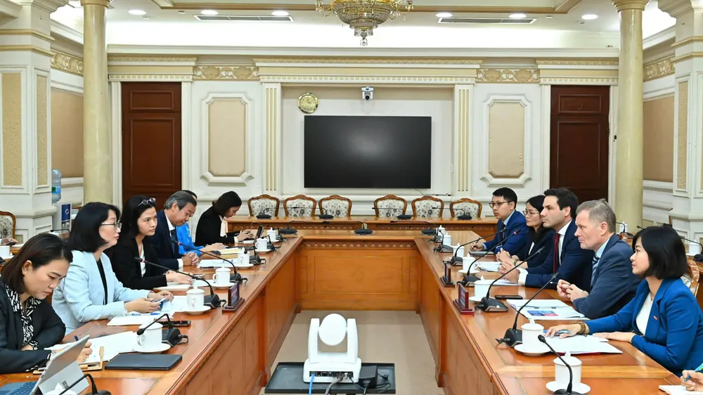 Quang cảnh buổi làm việc. Ảnh: VIỆT DŨNG