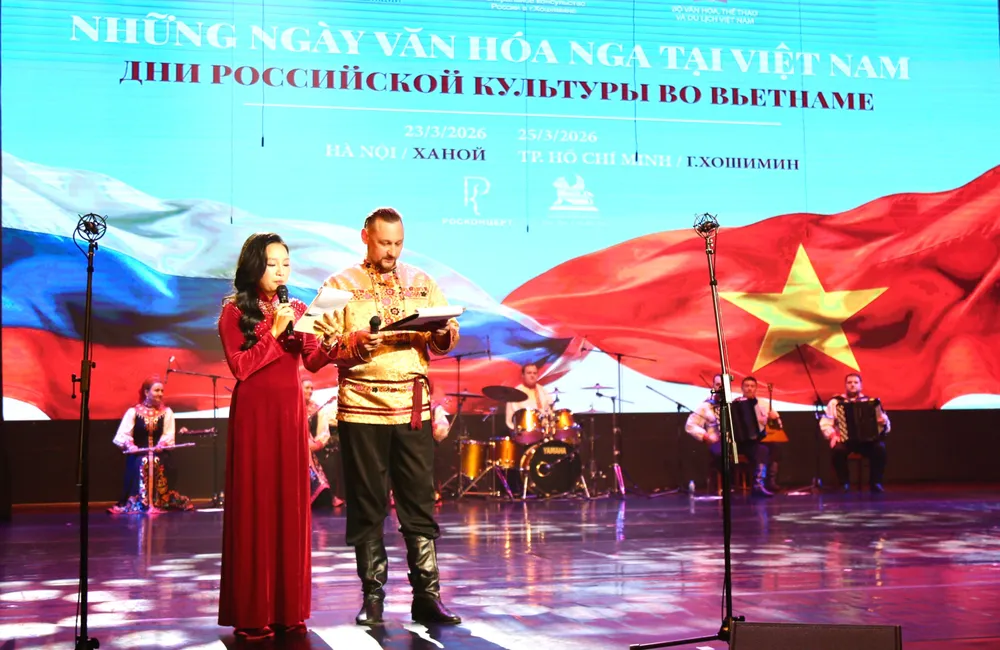 Dàn hợp xướng Dân gian Nga Omsk mang đến chương trình nghệ thuật đặc sắc “Những người thừa kế Siberia”