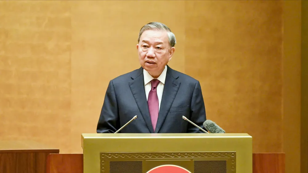 Tổng Bí thư, Chủ tịch nước Tô Lâm phát biểu chỉ đạo hội nghị, sáng 13-4. Ảnh VIẾT CHUNG.jpg