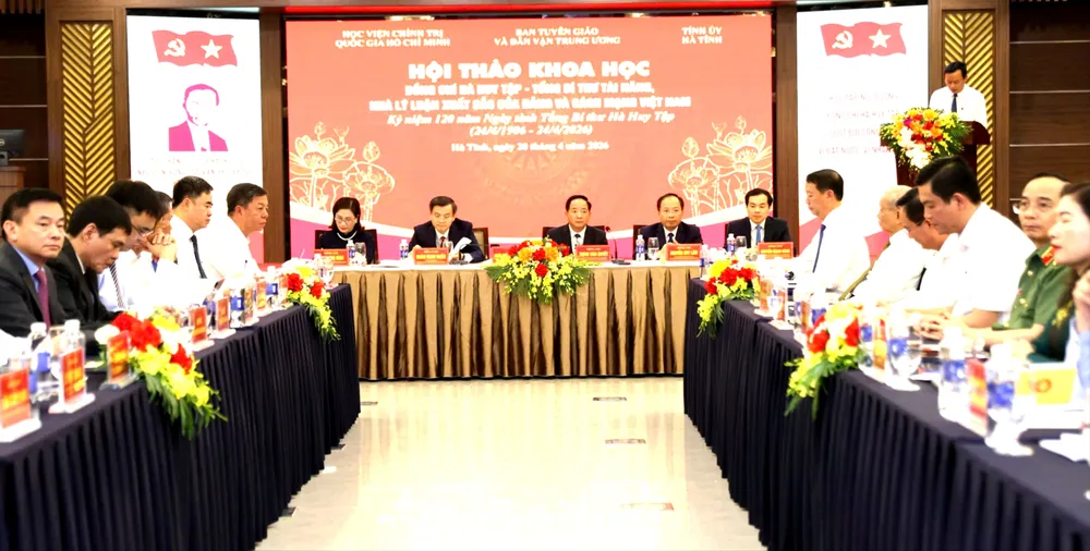 Quang cảnh hội thảo 