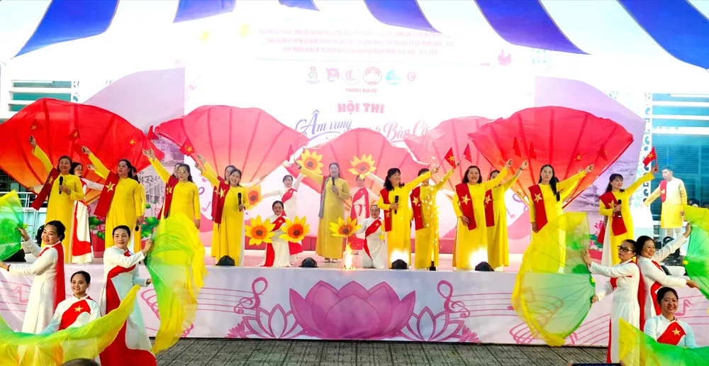 Mam non 4 - VN tu hao tiep buoc tuong lai.JPG