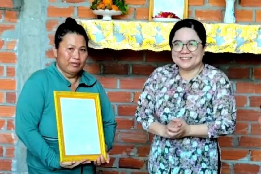 Nha nhan ai - 1.jpg