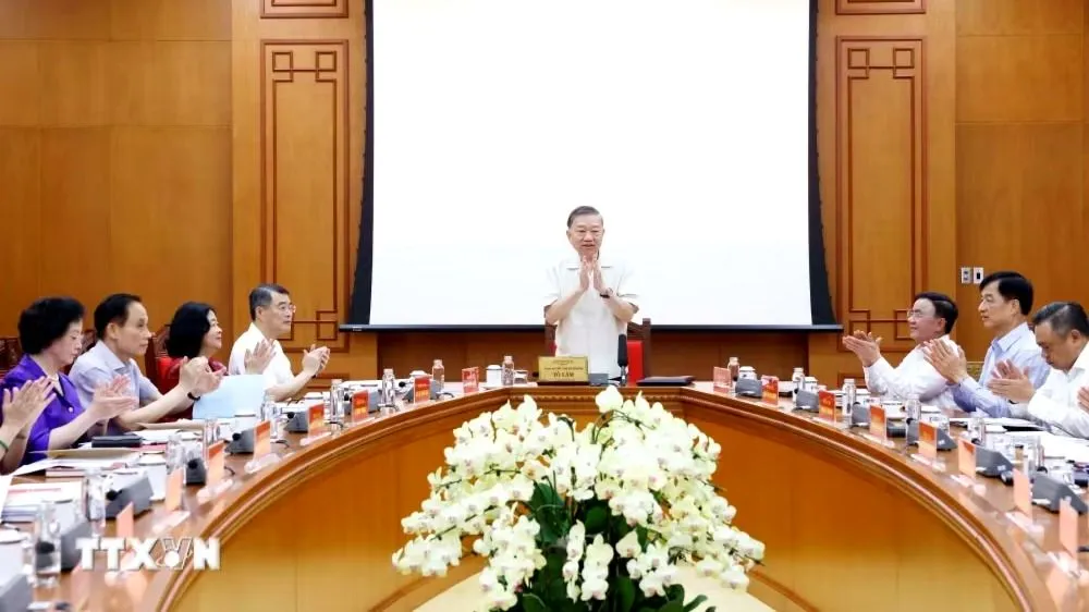 tong-bi-thu-chu-tich-nuoc-du-phien-hop-thu-hai-ban-chi-dao-trung-uong-ve-phat-trien-van-hoa-viet-nam.jpg