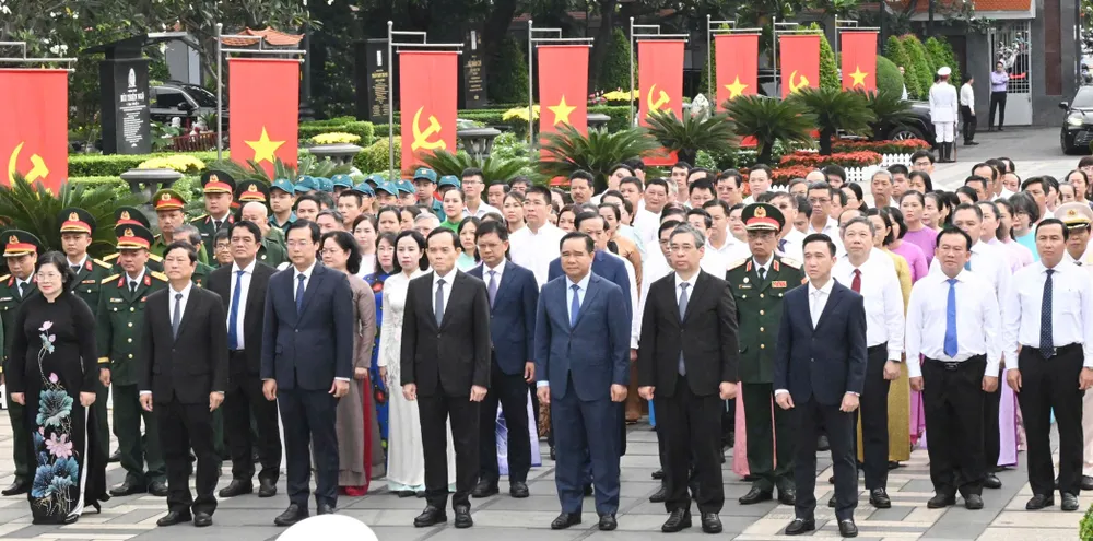 lanhdao.jpg