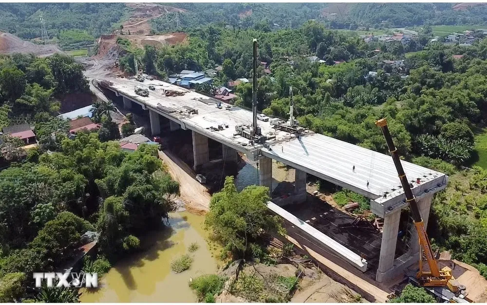 Dự án cao tốc tuyến Chợ Mới-Bắc Kạn qua địa phận xã Thanh Thịnh, tỉnh Thái Nguyên. Ảnh: Trần Trang/TTXVN
