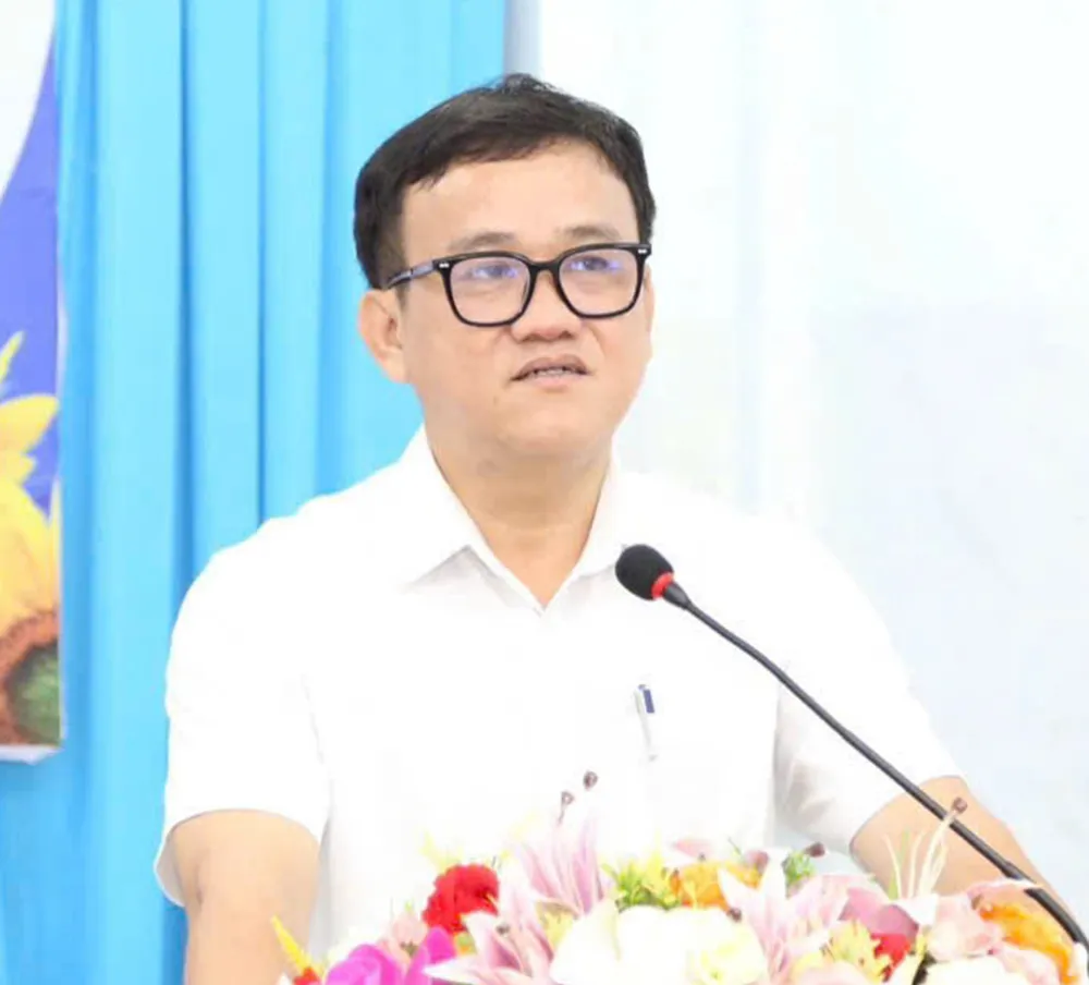Ong-Minh-CHín.jpg