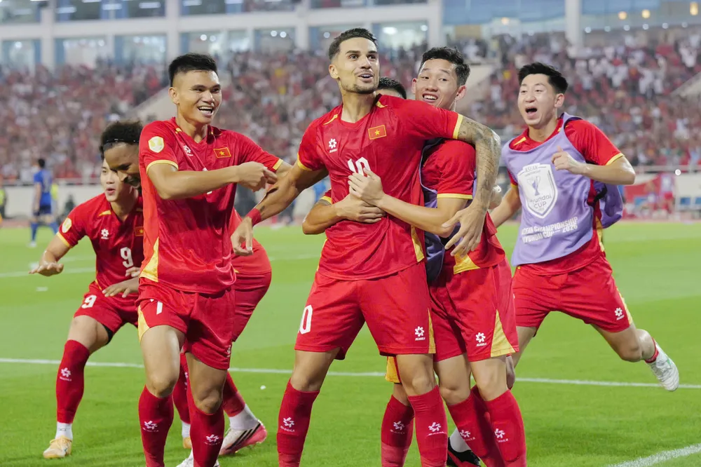 Hoàng Hên và đồng đội sẽ gặp nhiều khó khăn hơn ở FIFA ASEAN Cup 2026. Ảnh: VFF