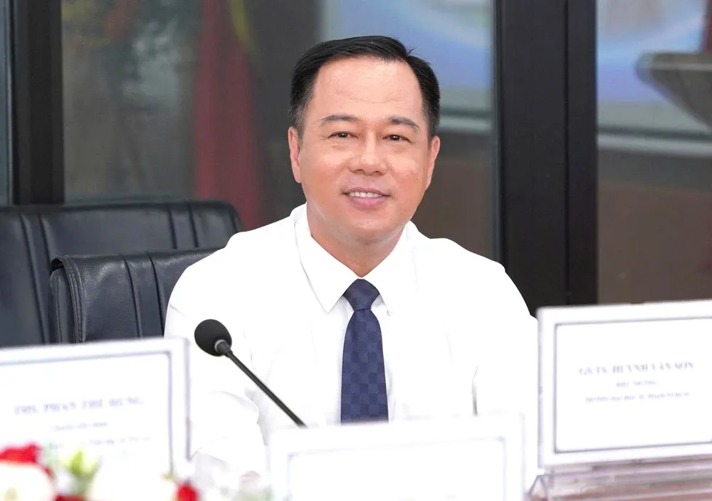 Huỳnh-Văn-Sơn.jpg