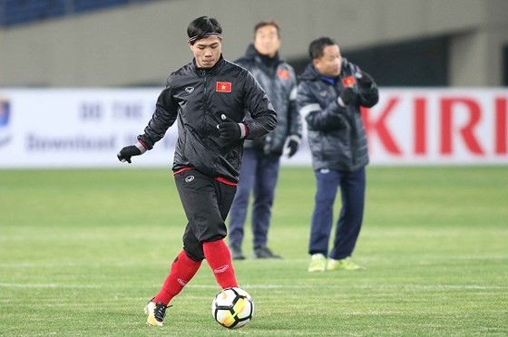 U23 Vietnam opens its first match in Group D tonight ảnh 2