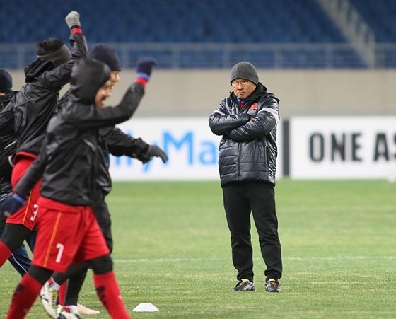 U23 Vietnam opens its first match in Group D tonight ảnh 1