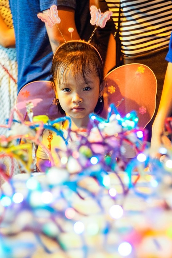 Hanoians enjoy early mid-autumn festival ảnh 6