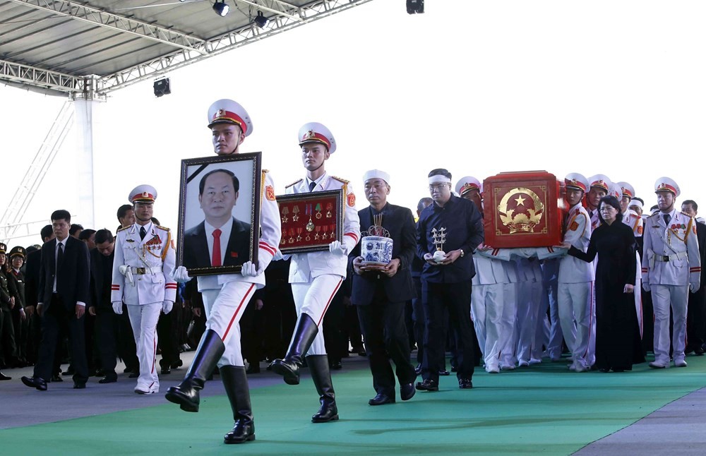 President Tran Dai Quang laid to rest in hometown ảnh 1