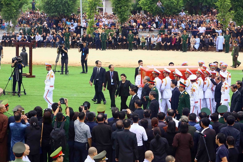 President Tran Dai Quang laid to rest in hometown ảnh 2