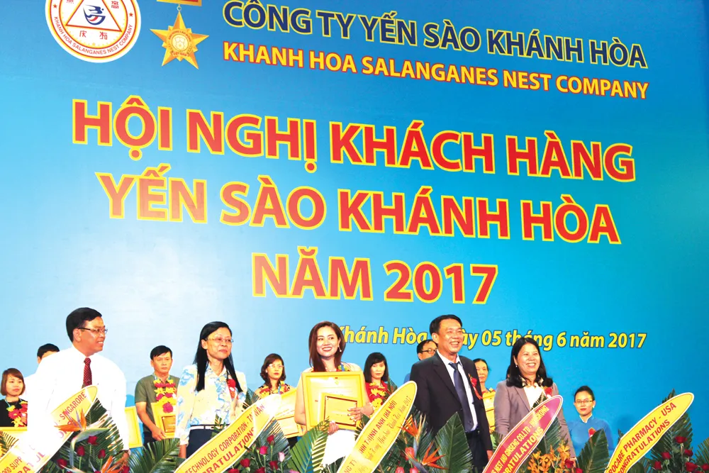 Yến sào Khánh Hòa tổ chức hội nghị khách hàng năm 2017 ảnh 4