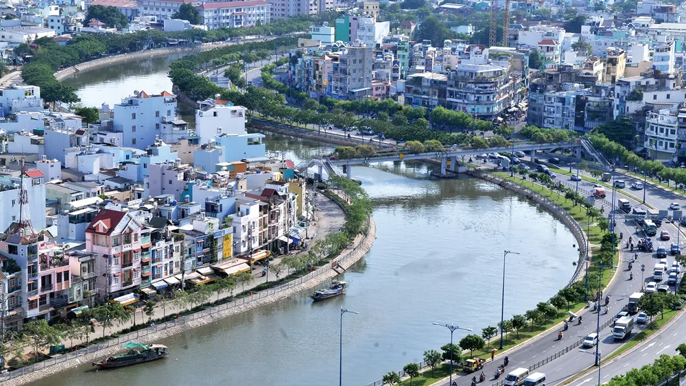 Chất lượng nước thải ô nhiễm kênh Tàu Hủ được cải thiện nhưng vẫn còn đáng lo ngại