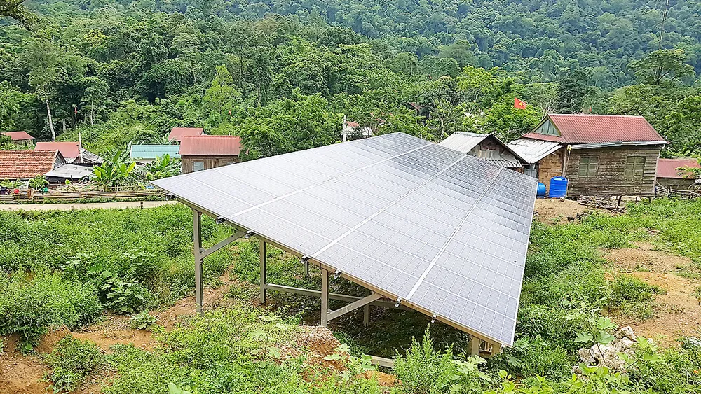 Cuộc sống mới tộc người A Rem ảnh 1