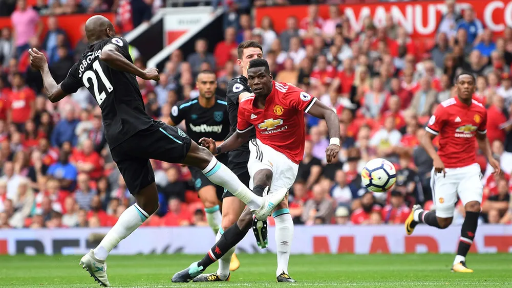 Paul Pogba trong pha ghi bàn ấn định chiến thắng
