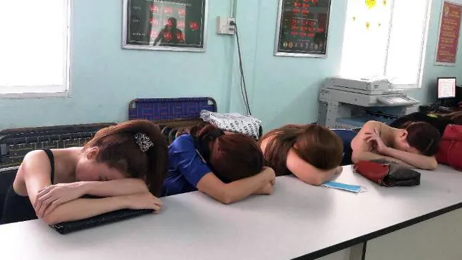 Các "chân dài" trong đường dây bán dâm giá ngàn USD