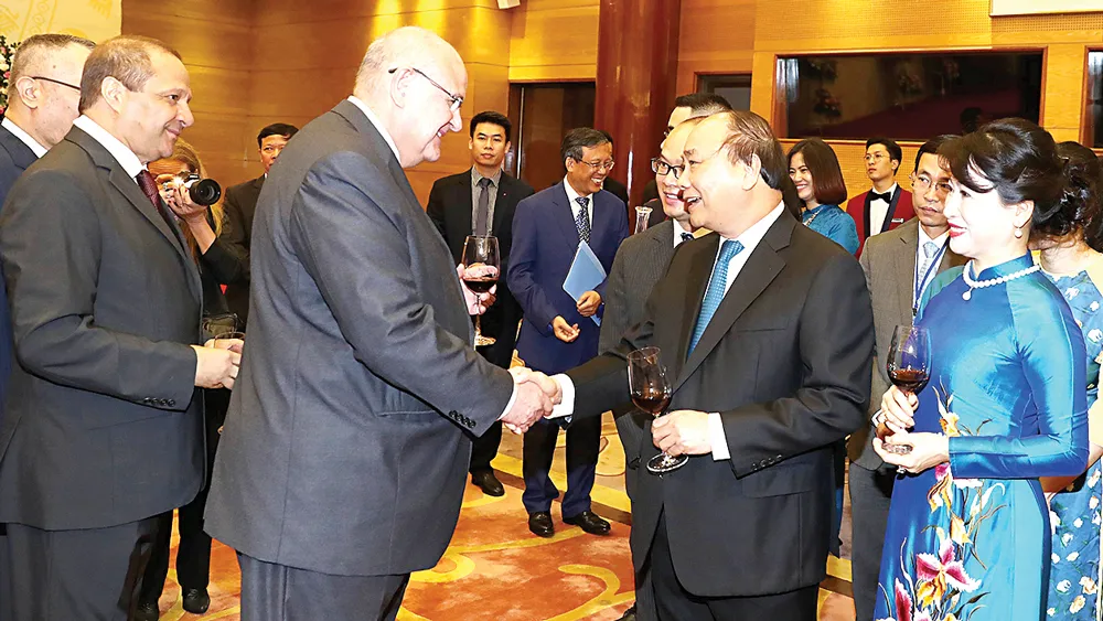 Thủ tướng Nguyễn Xuân Phúc tiếp các vị Đại sứ, Đại biện, Trưởng đại diện các tổ chức quốc tế tại Việt Nam